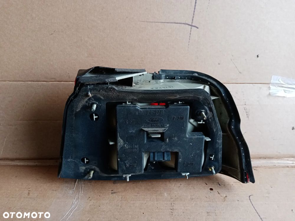 Lampa lewy tył tylna lewa Ford Escort MK7 Cabrio 93AG-13N004-BA - 2