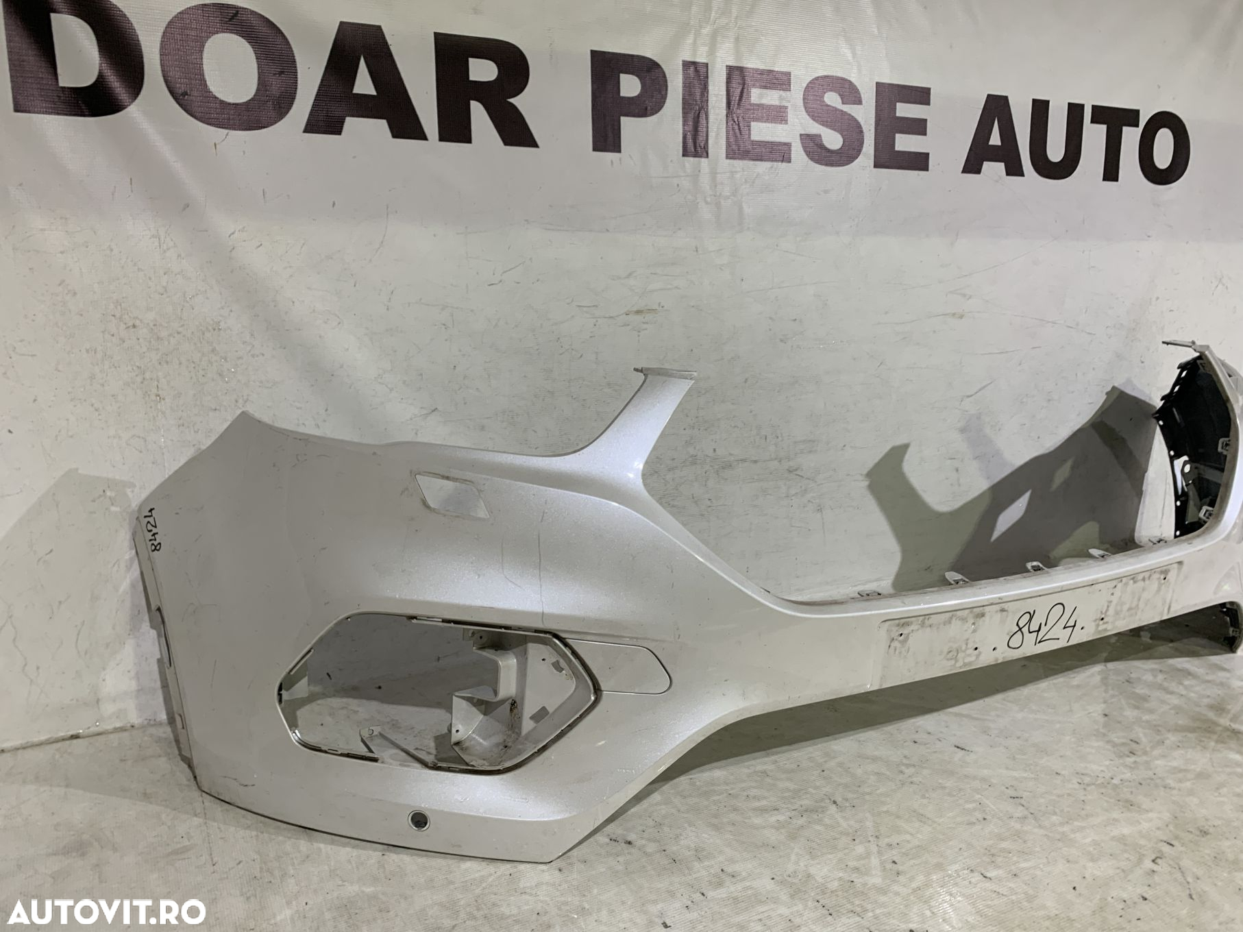 Bara fata Ford Kuga, 2017, 2018, 2019, cod origine OE GV44-17757-V, cu gauri pentru spalatori faruri si senzori de parcare (4). In stare foarte buna. - 3