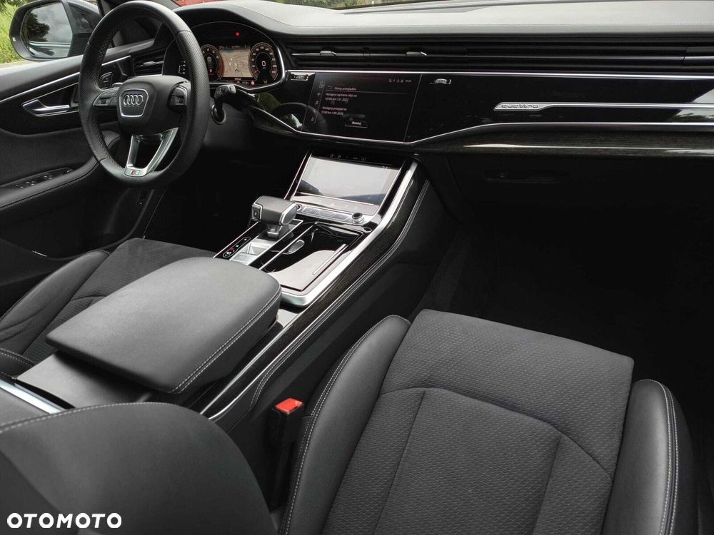 Audi Q8 55 TFSI mHEV Quattro Tiptronic - 13
