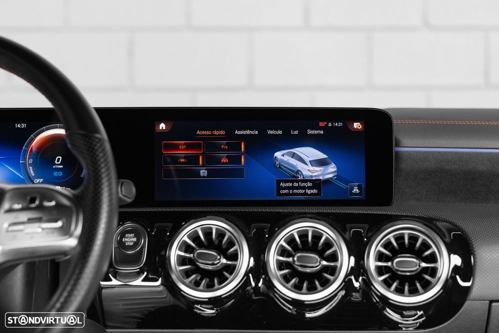 Mercedes-Benz CLA 250 e Shooting Brake AMG Line - 19