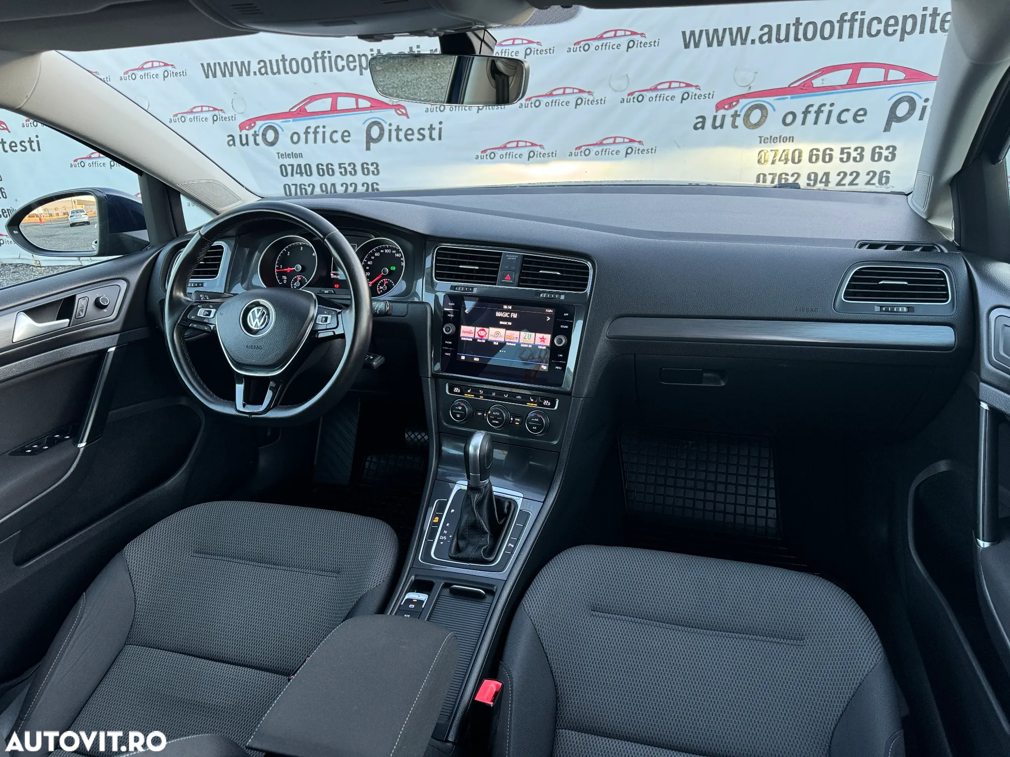 Volkswagen Golf 2.0 TDI DSG Comfortline - 11