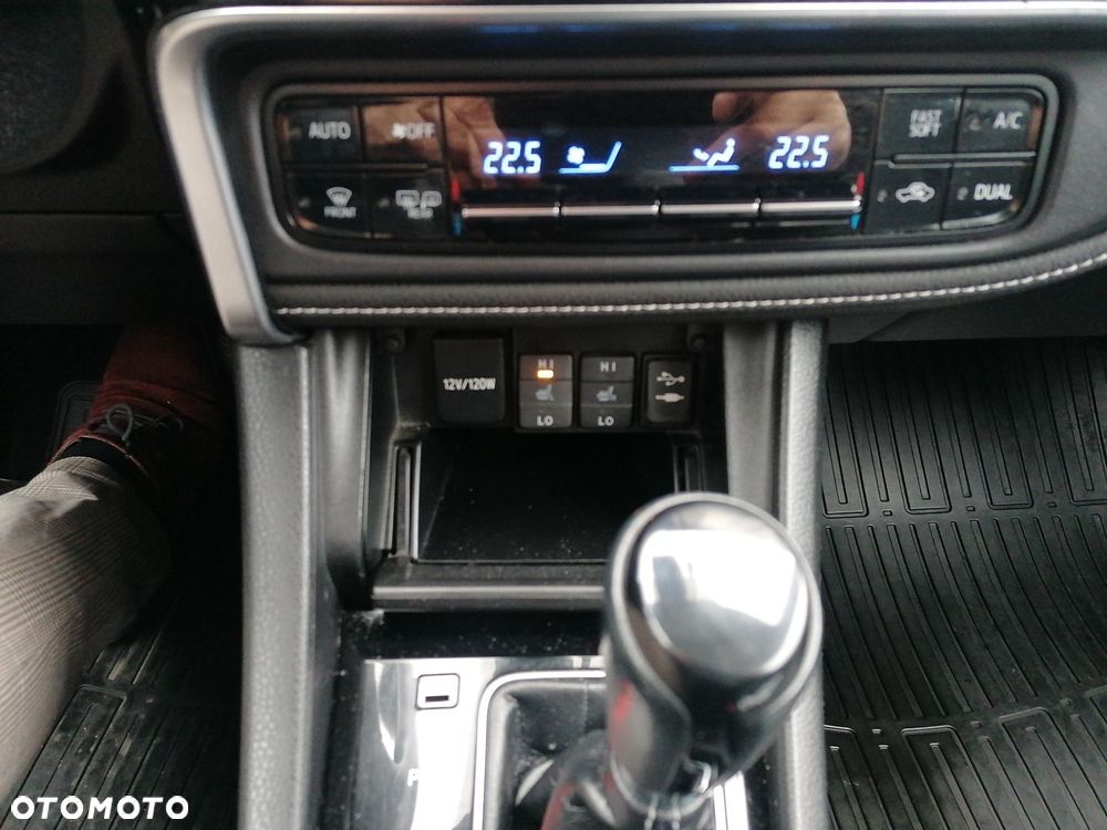 Toyota Corolla 1.6 Premium MS EU6 - 17