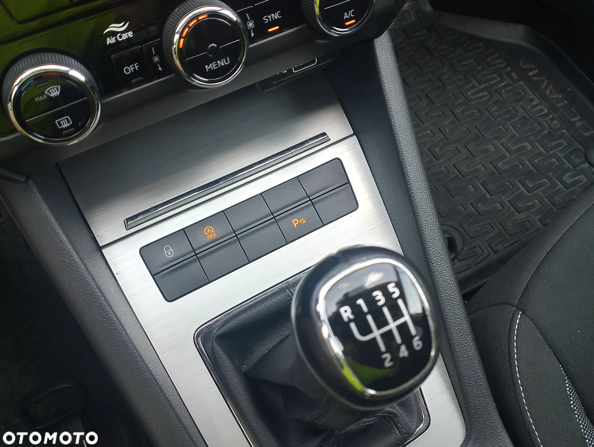 Skoda Octavia 1.5 TSI ACT Ambition - 36