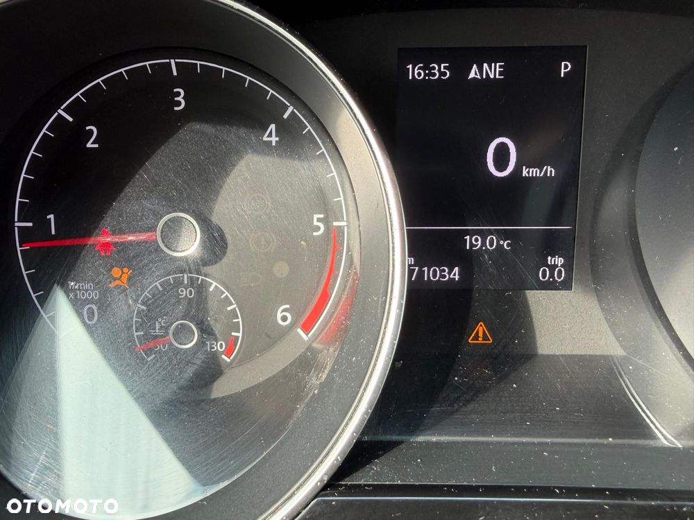 Volkswagen Touran 2.0 TDI SCR (BlueMotion Technology) DSG SOUND - 10