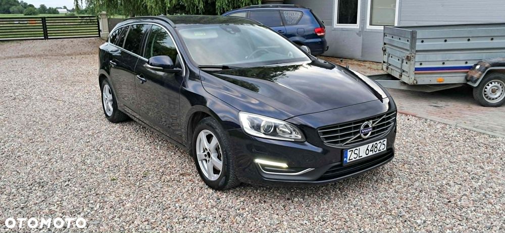 Volvo V60 D3 Momentum - 1