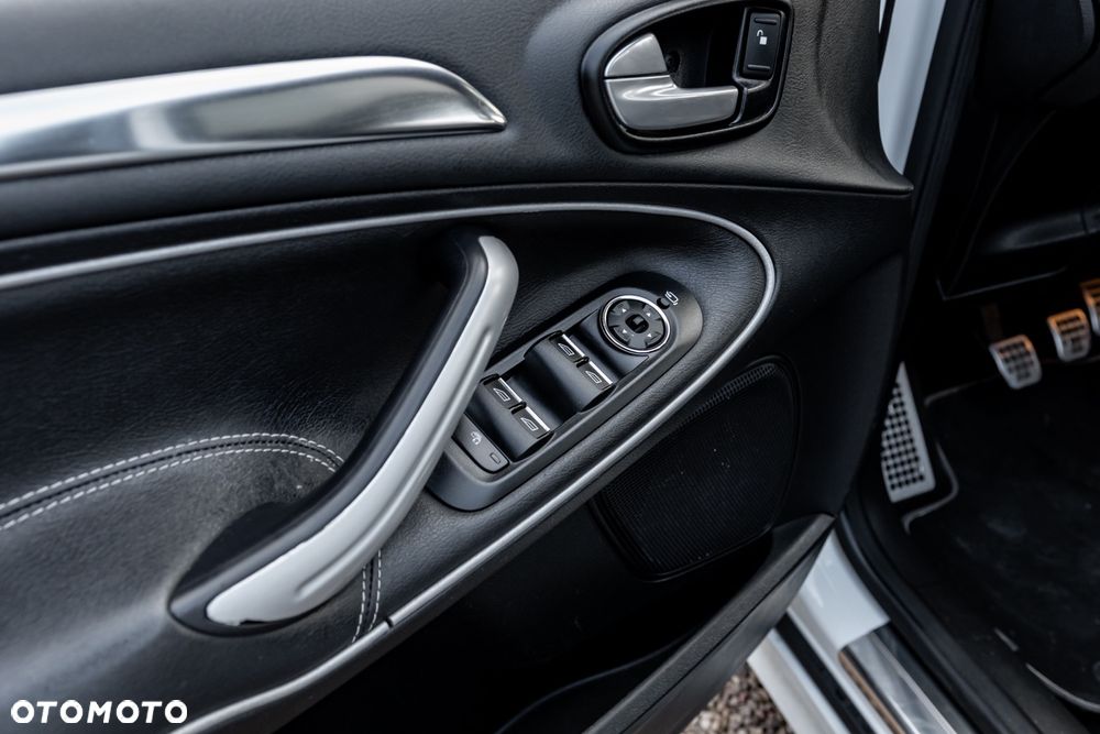 Ford S-Max 2.2 TDCi DPF Titanium X - 18