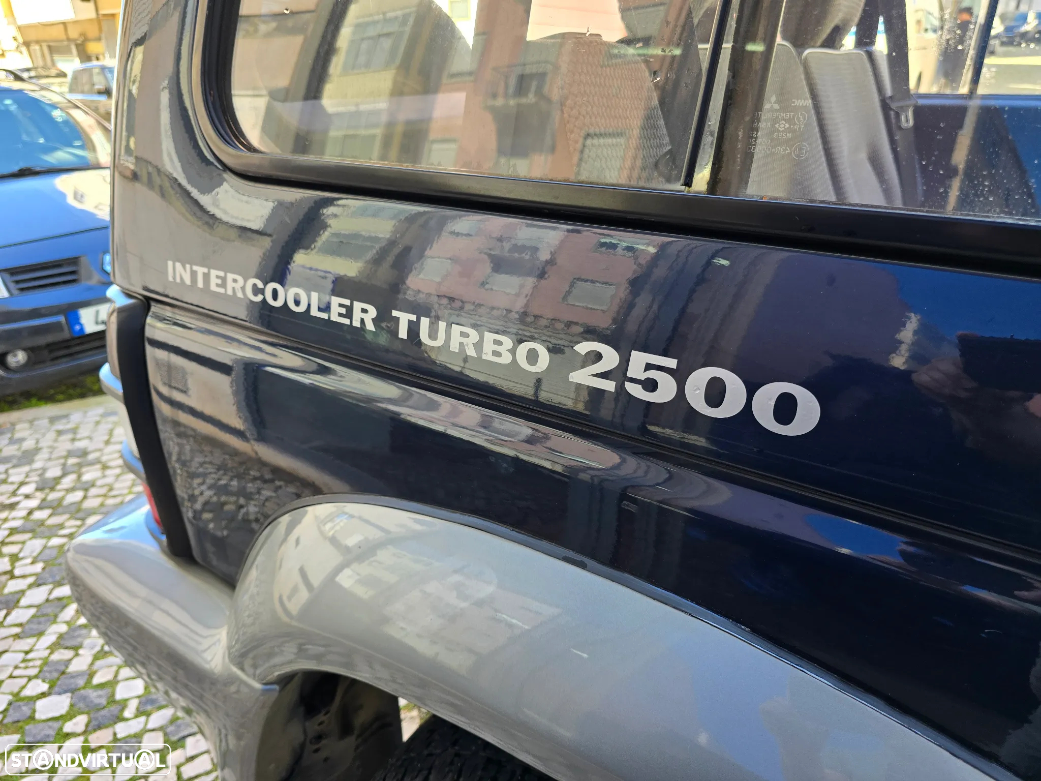 Mitsubishi Pajero 2.5 TDi GLS - 23