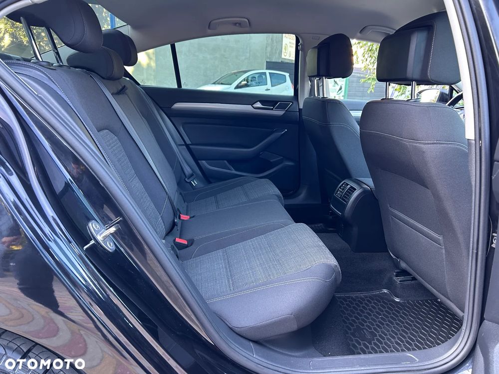 Volkswagen Passat 1.5 TSI EVO Business DSG - 22
