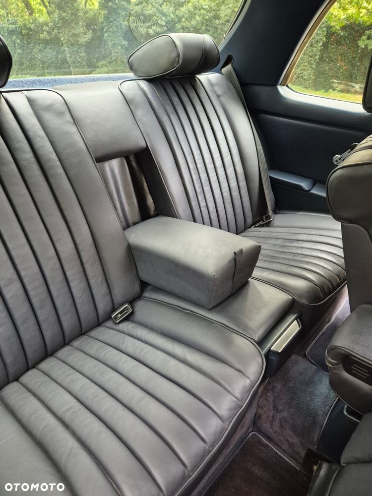Mercedes-Benz W123 - 16