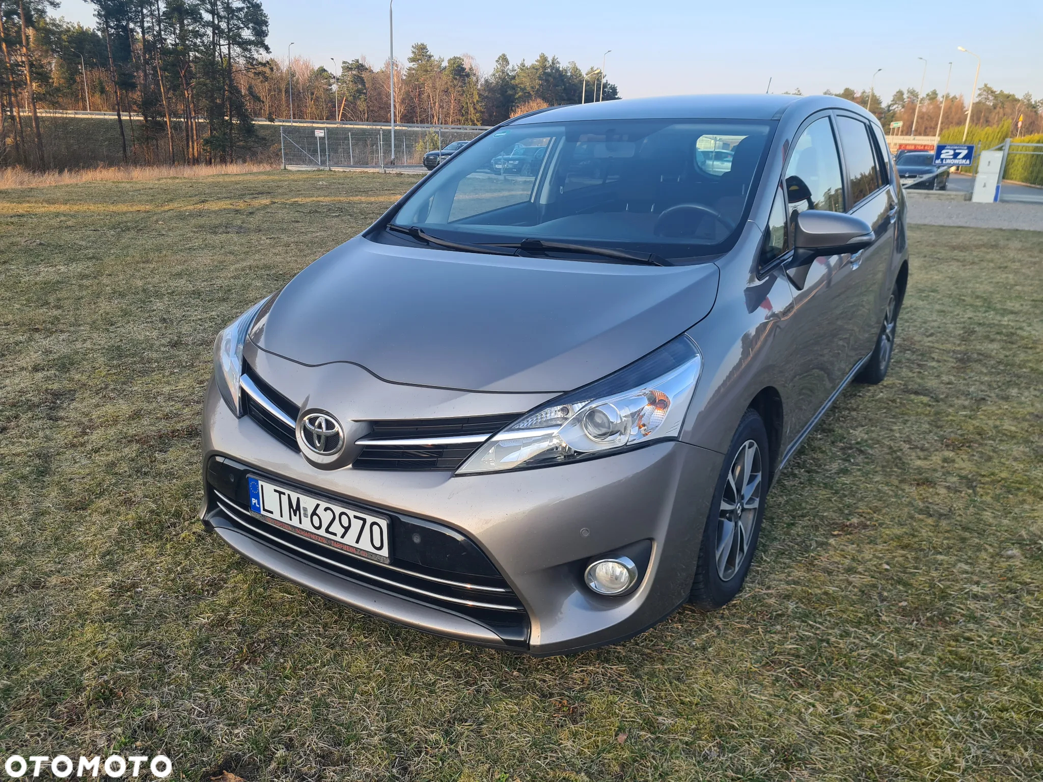 Toyota Verso 1.6 D-4D 5-Sitzer Start/Stop Skyview Edition - 3