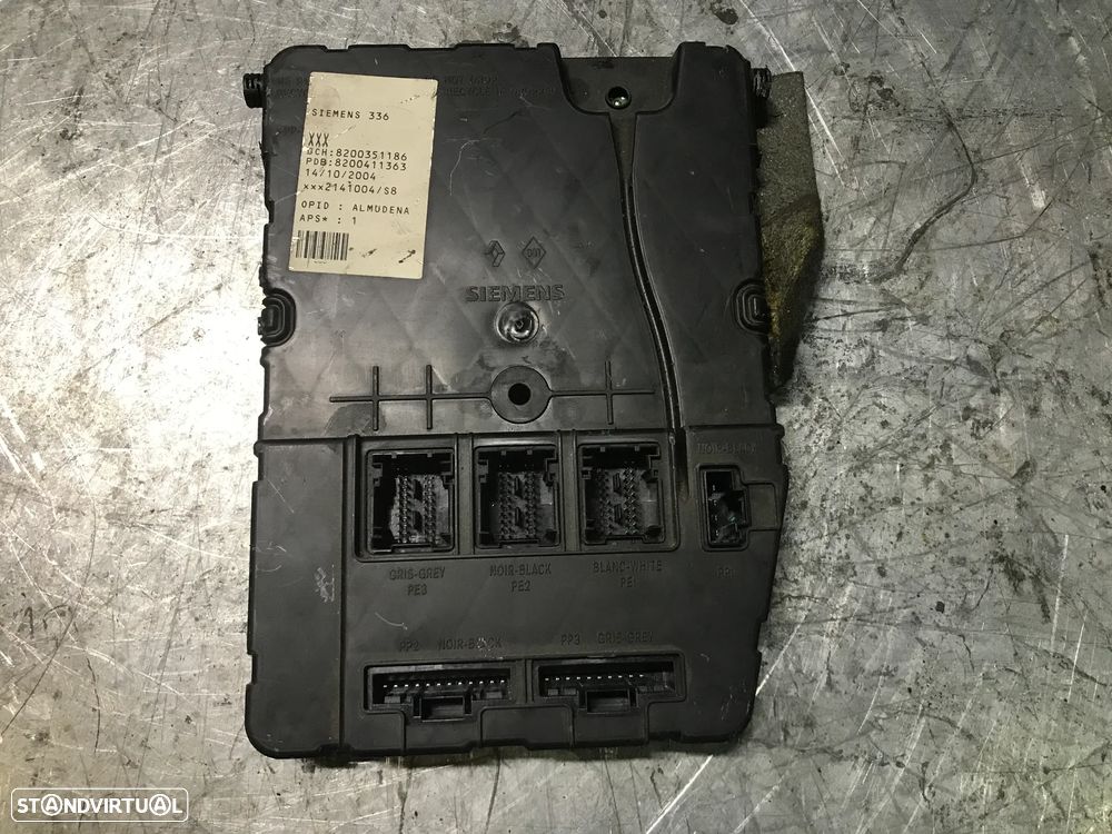 Modulo UCH / Caixa fusiveis Renault Megane II / Scenic II 8200351183 8200306434 8200280937 8200305575 8200724363 8200712570 8200606826 8200525384 8200351186 8200411363 - 12
