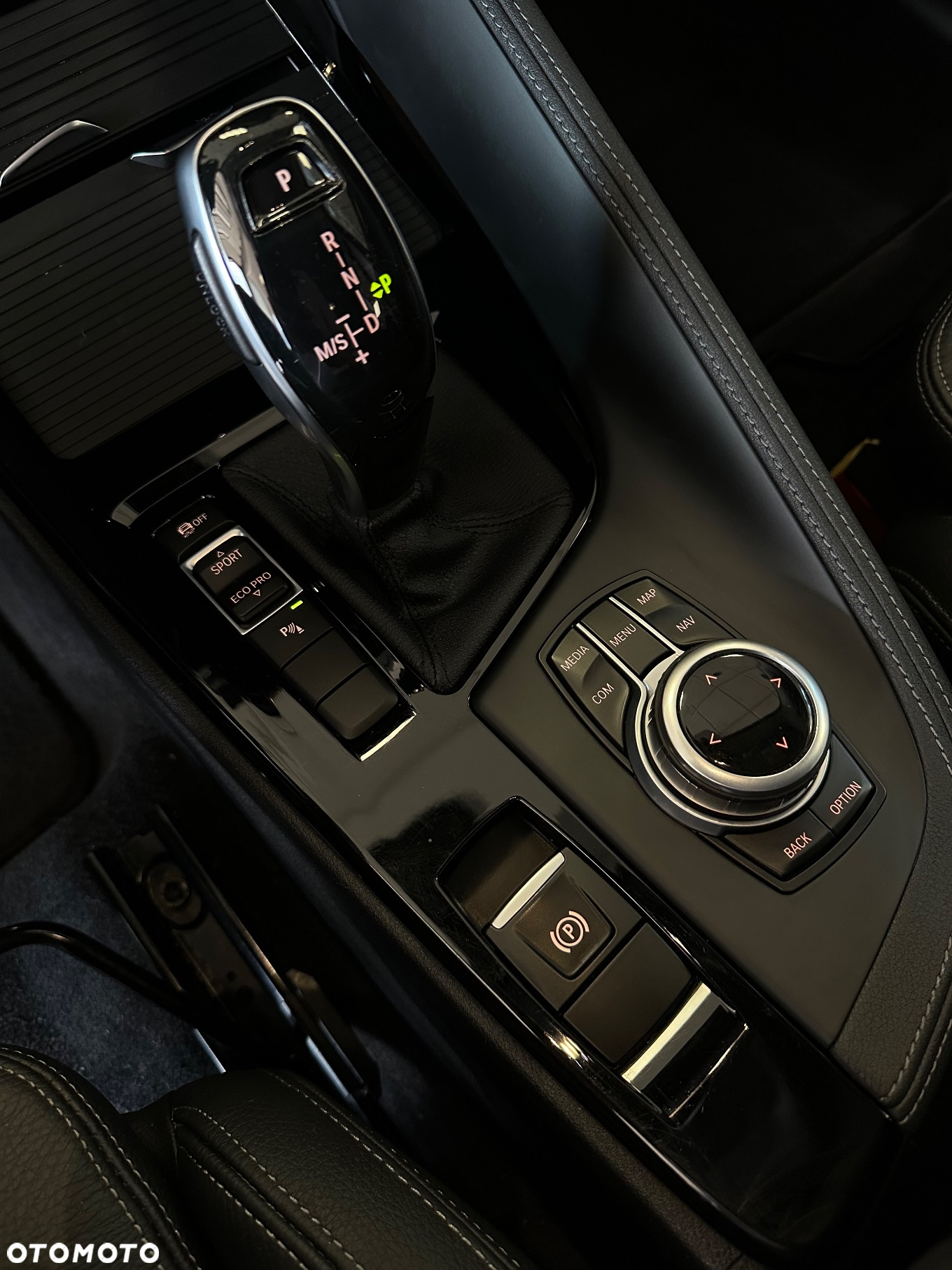 BMW X1 sDrive18i xLine - 16