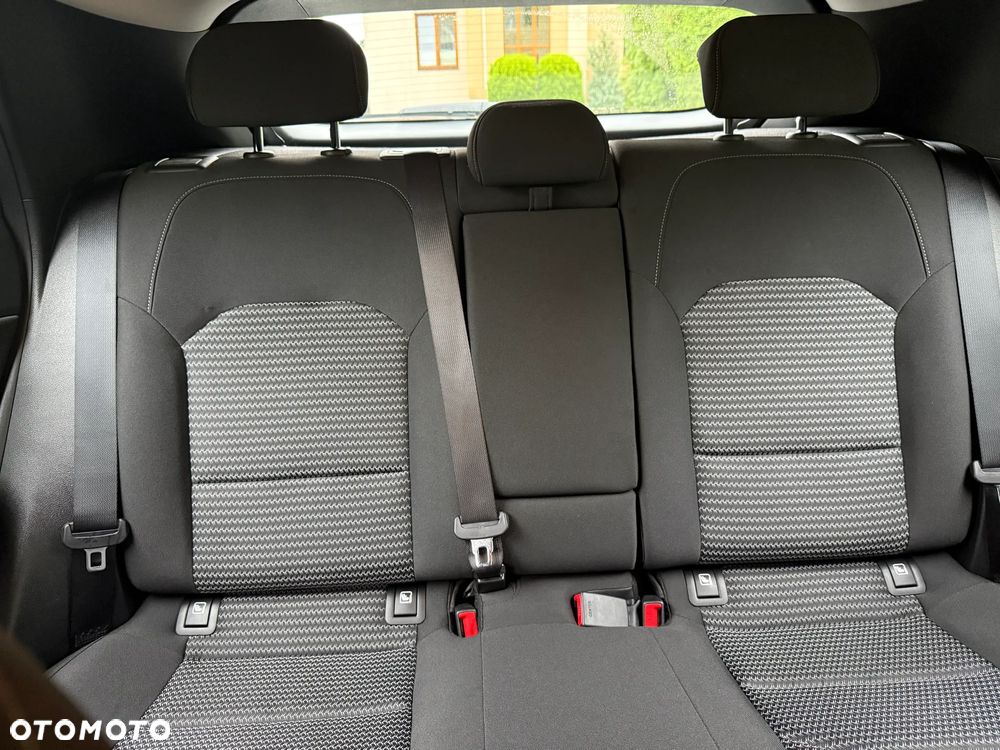 Kia XCeed - 12