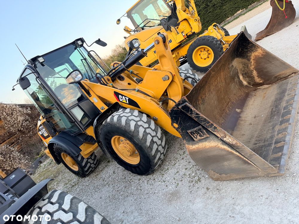 Caterpillar Ładowarka łamana 906M Cat łyżka widły 907 908 5 6 ton SZYBKOZŁĄCZE HYDRAULICZNE dodatkowe linie ZAMIATARKA za dopłatą - 19