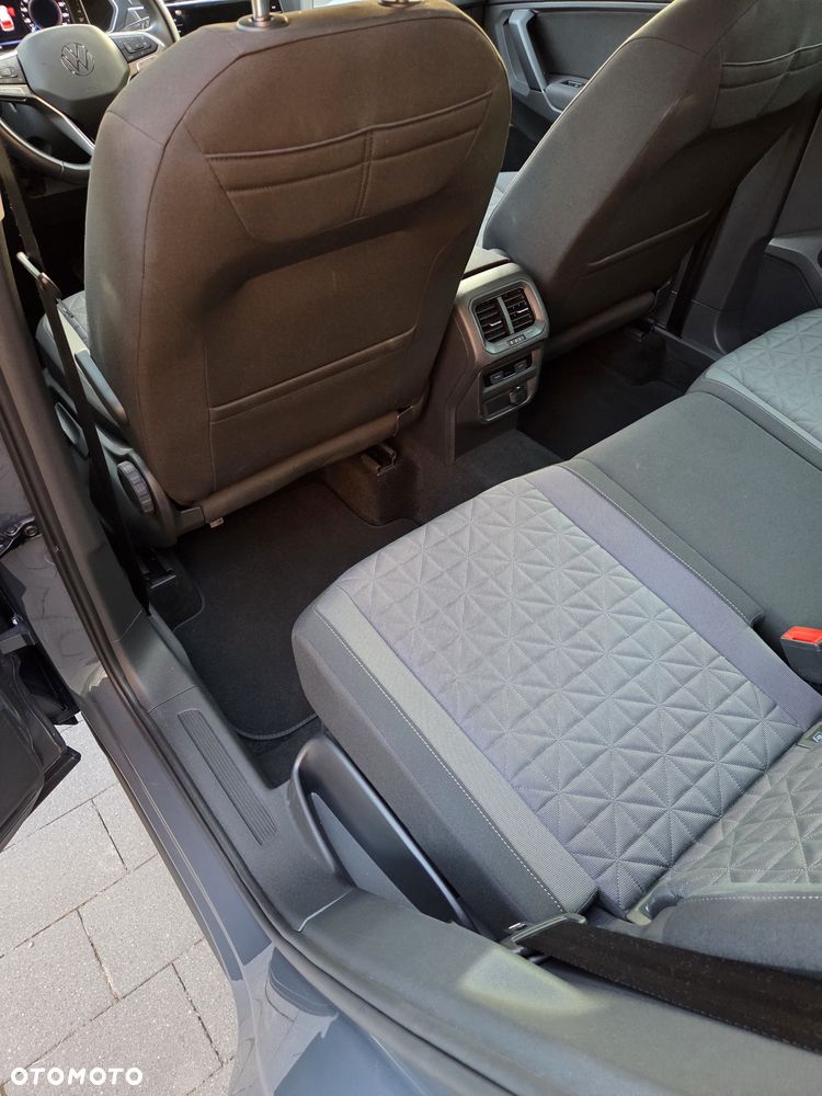 Volkswagen Tiguan - 16