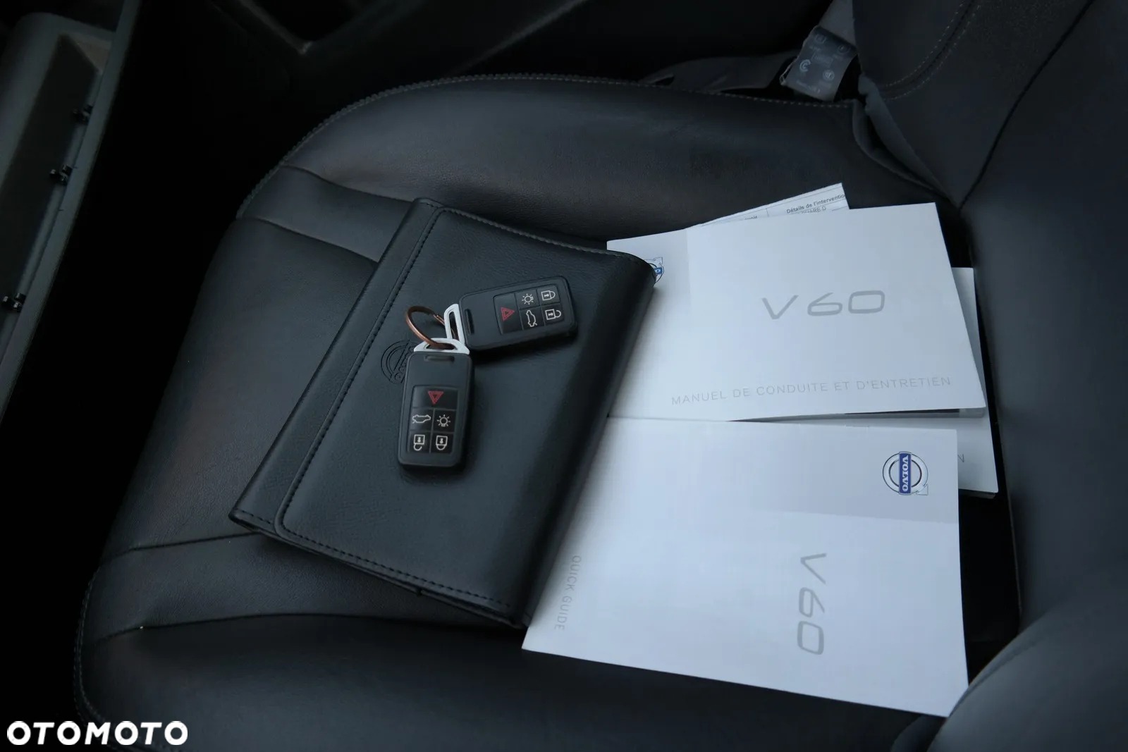 Volvo V60 D4 Drive-E R-Design Momentum - 35