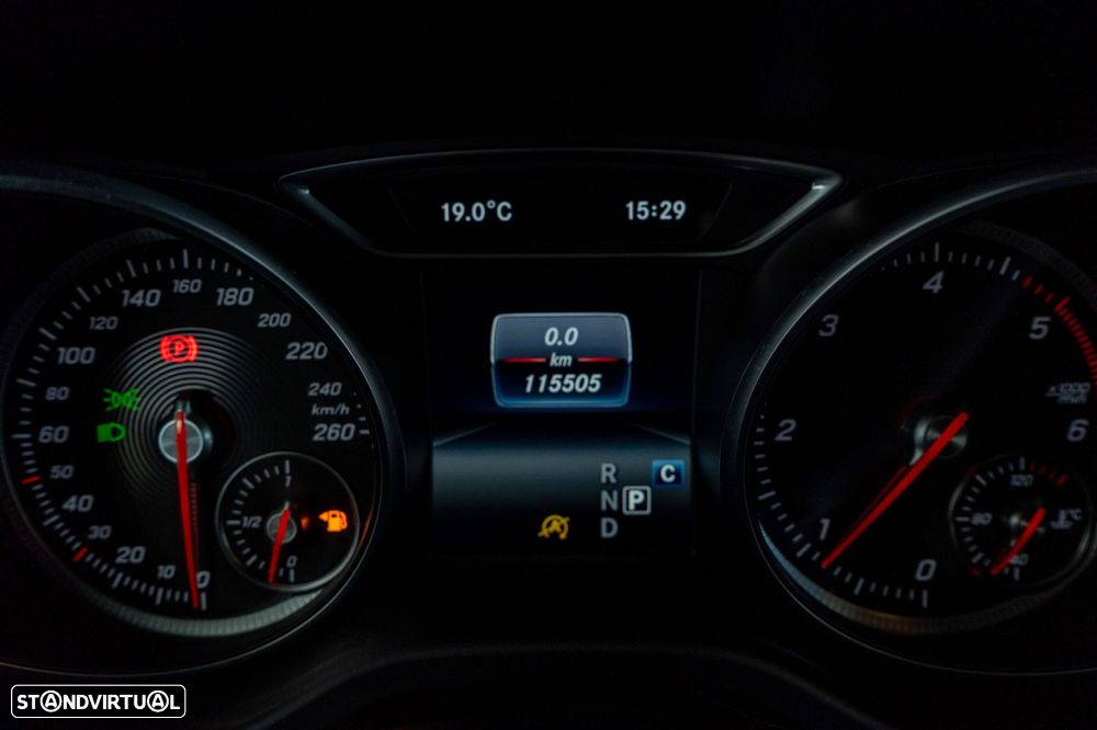 Mercedes-Benz CLA 180 d Shooting Brake AMG Line Aut. - 5