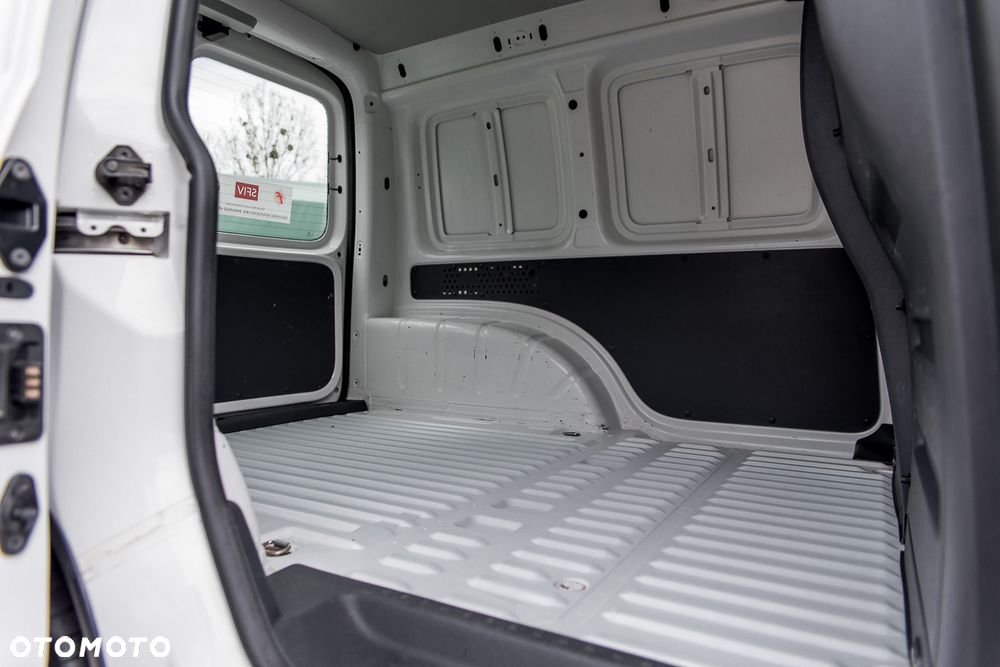 Volkswagen Caddy - 25