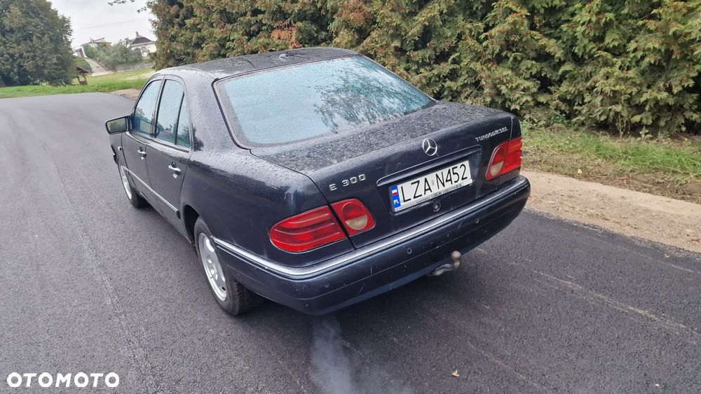 Mercedes-Benz Klasa E 300 TD Avantgarde - 2
