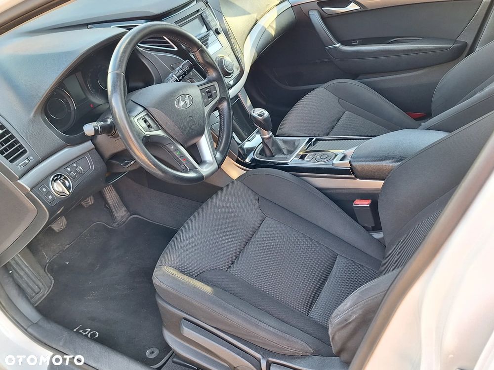 Hyundai i40 1.7 CRDi Comfort + - 17