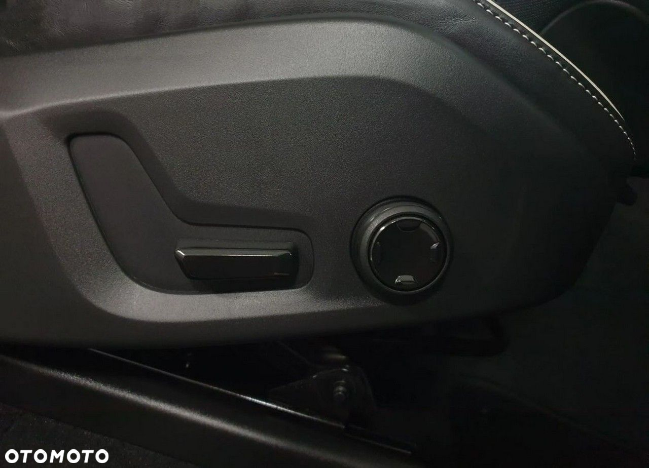 Volvo XC 60 B4 D AWD Geartronic RDesign - 31
