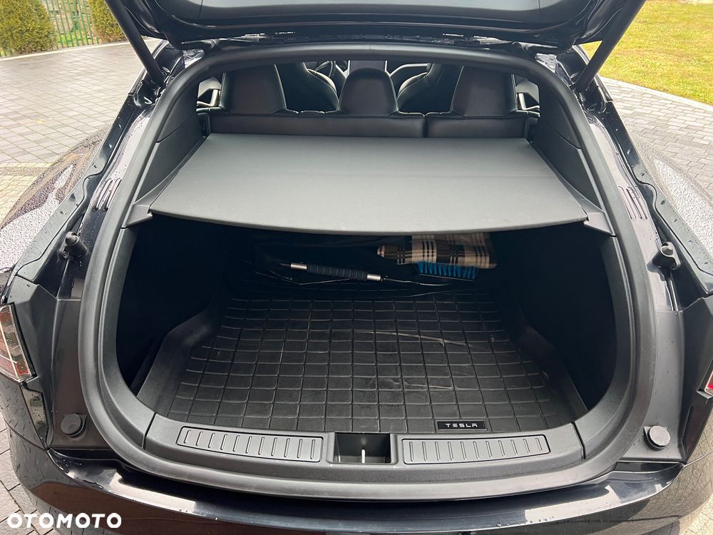 Tesla Model S - 14
