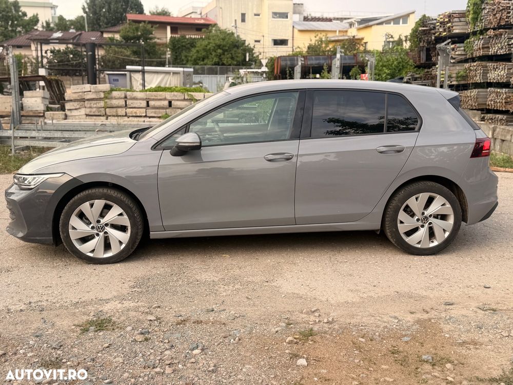 VOLKSWAGEN Golf 2024 — imagine 5