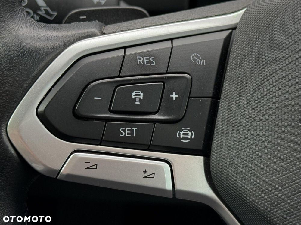 Volkswagen Tiguan - 19