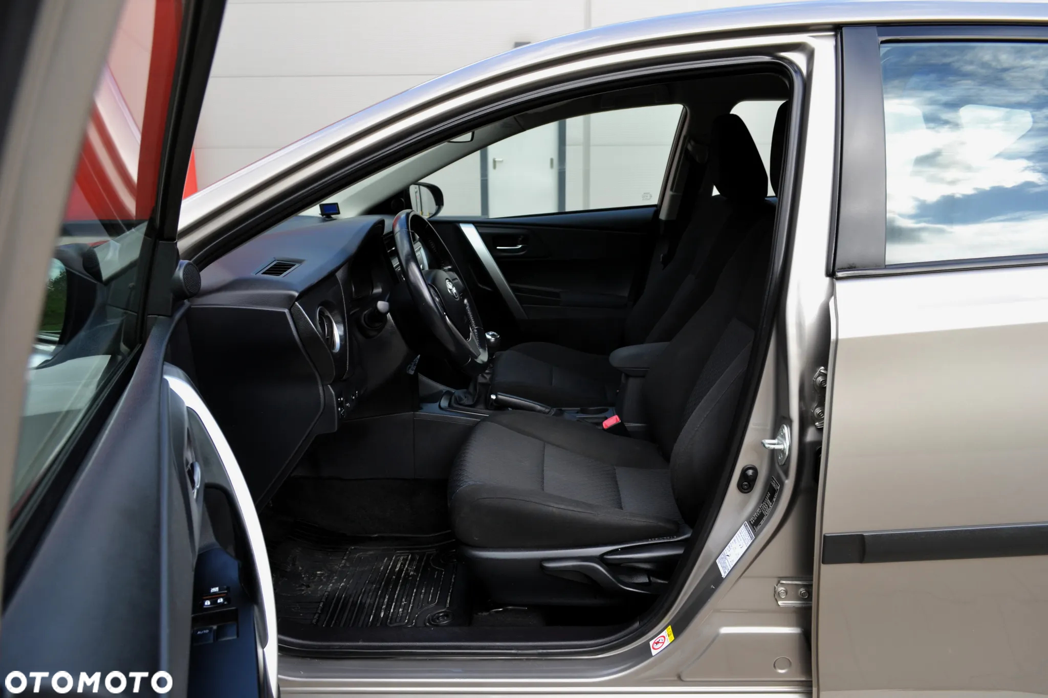 Toyota Auris 1.33 VVT-i Life Comfort - 6