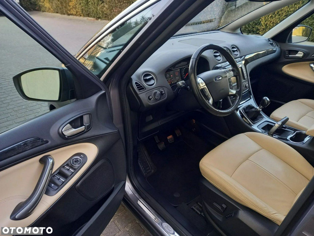 Ford S-Max - 29