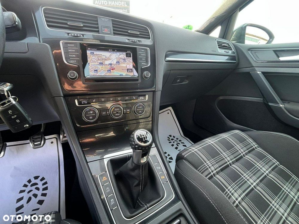 Volkswagen Golf 2.0 TDI BMT GTD - 21