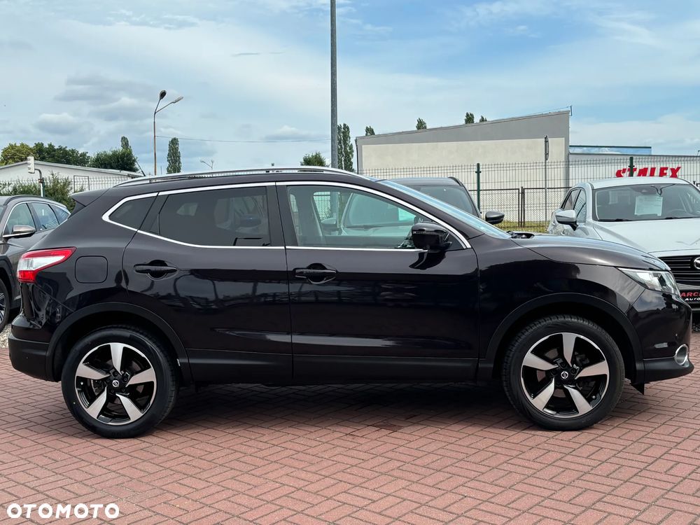 Nissan Qashqai 1.2 DIG-T N-Connecta EU6 - 11