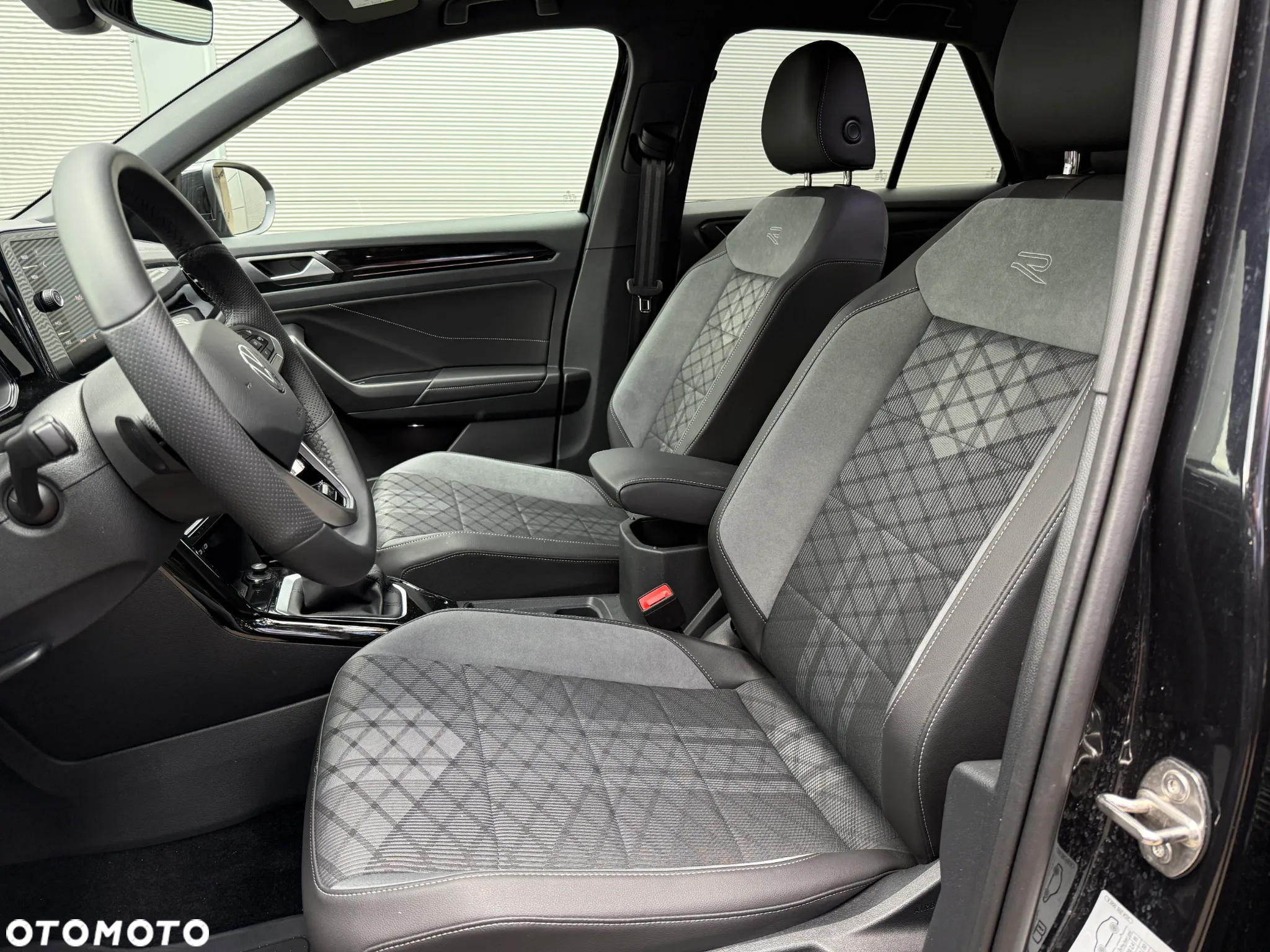 Volkswagen T-Roc 1.5 TSI R-Line Plus DSG - 11