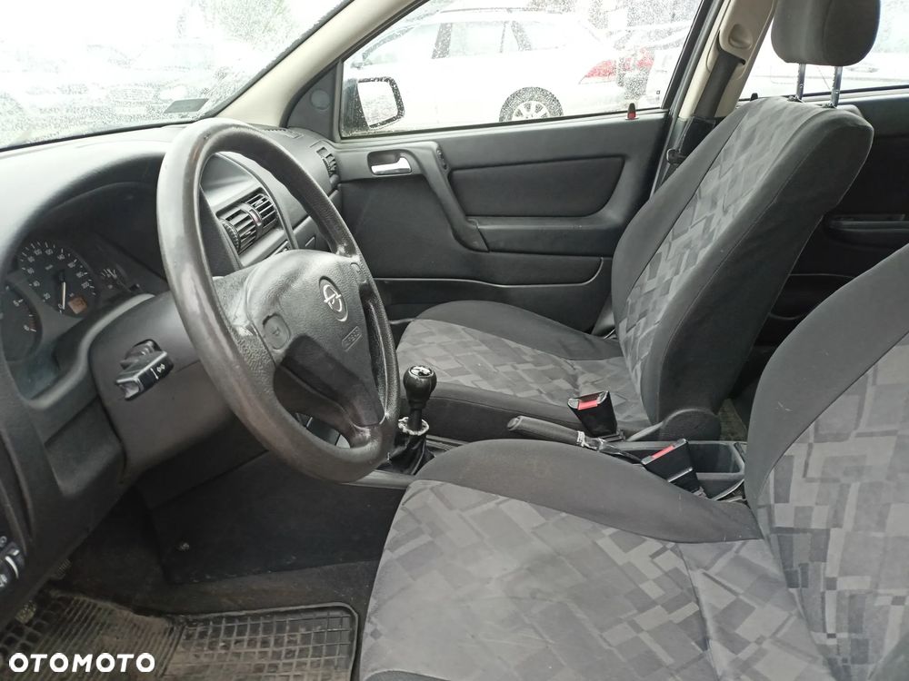 Opel Astra - 8