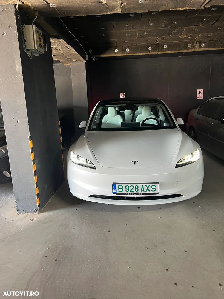 Tesla Model 3 RWD - 7