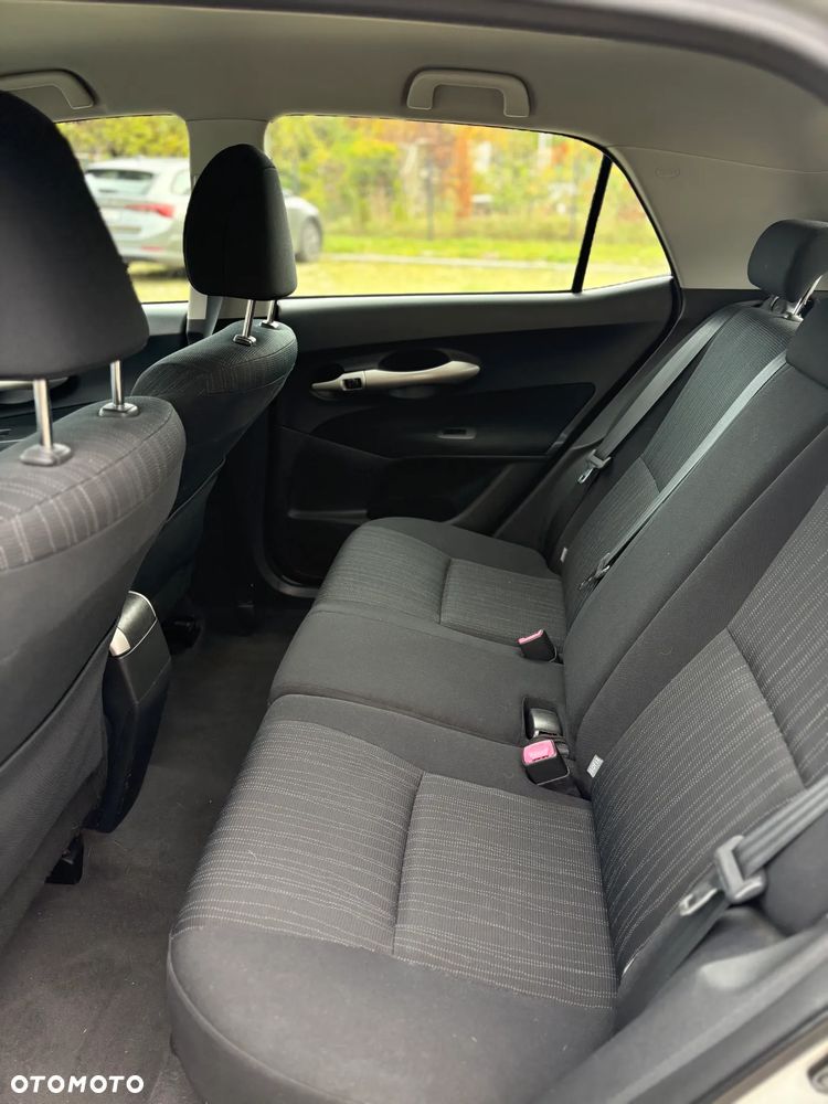 Toyota Auris - 25