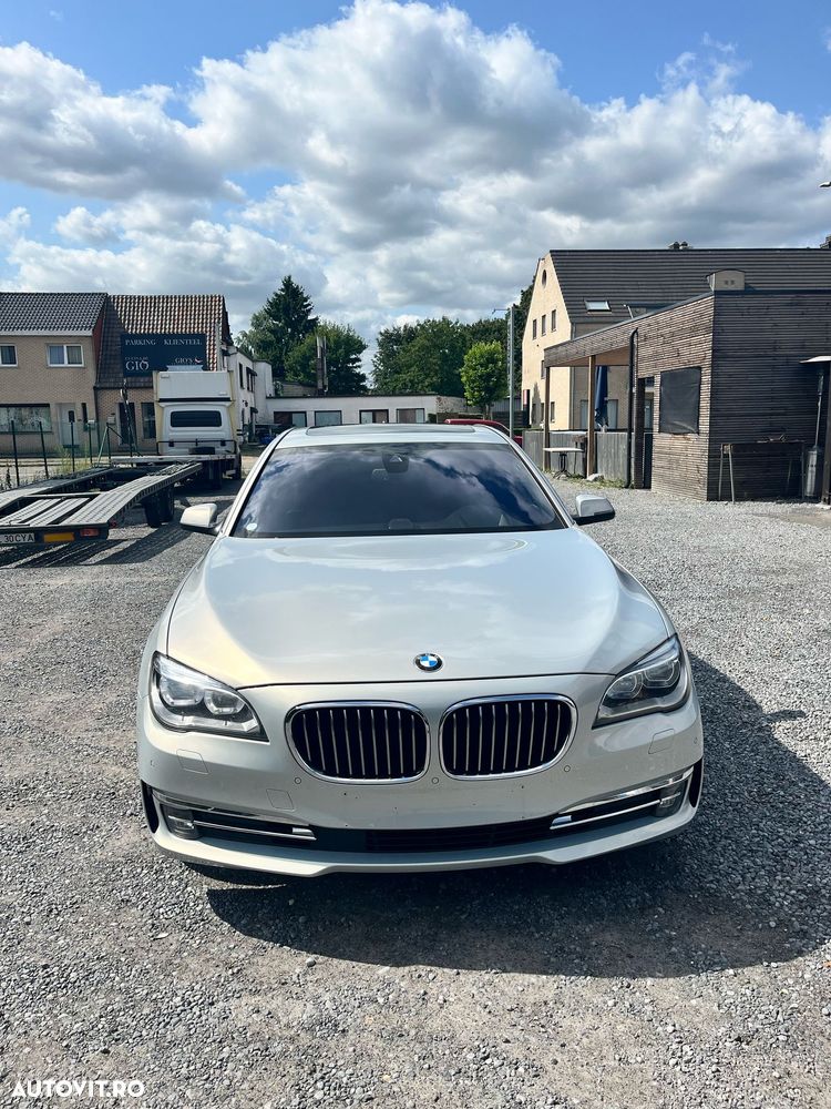 BMW Seria 7 730d xDrive - 26