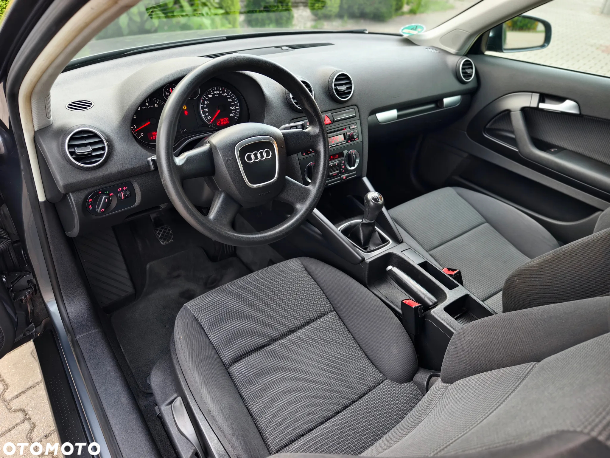 Audi A3 1.6 Attraction - 5