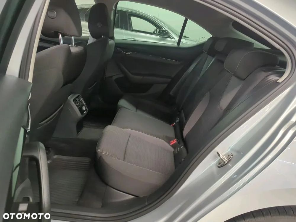 Skoda Octavia 1.5 TSI ACT Ambition - 9