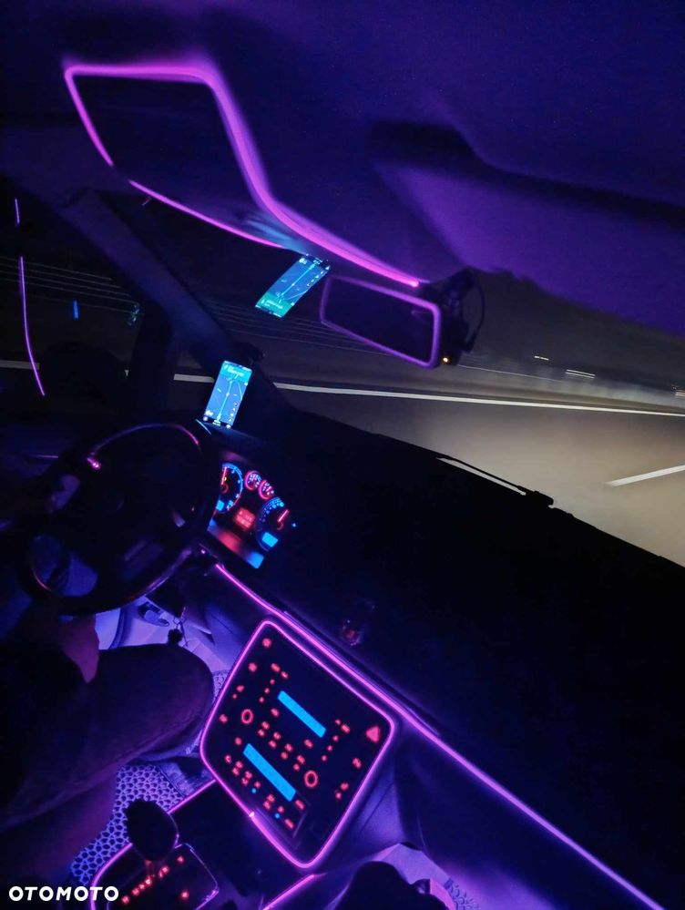 Volkswagen Sharan 1.9 TDI Automatik Exclusive Edition - 37