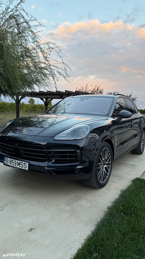 Porsche Cayenne E-Hybrid - 1