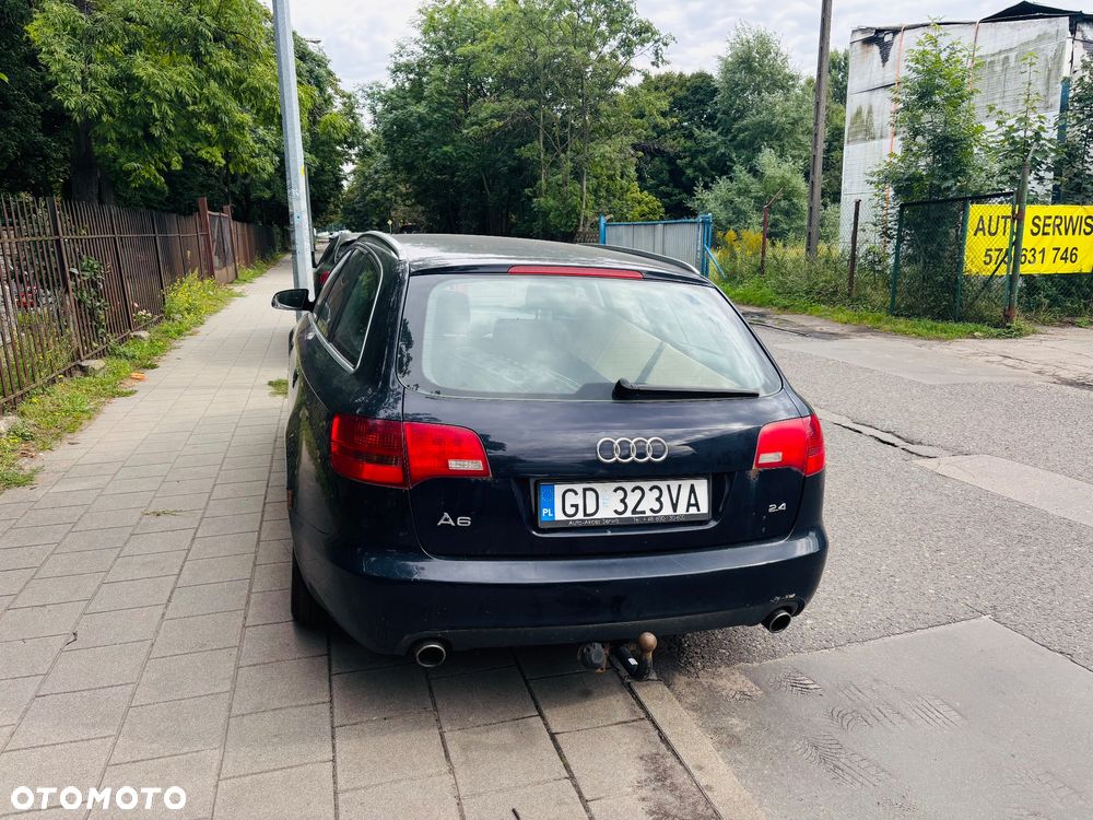 Audi A6 Avant 2.4 - 5