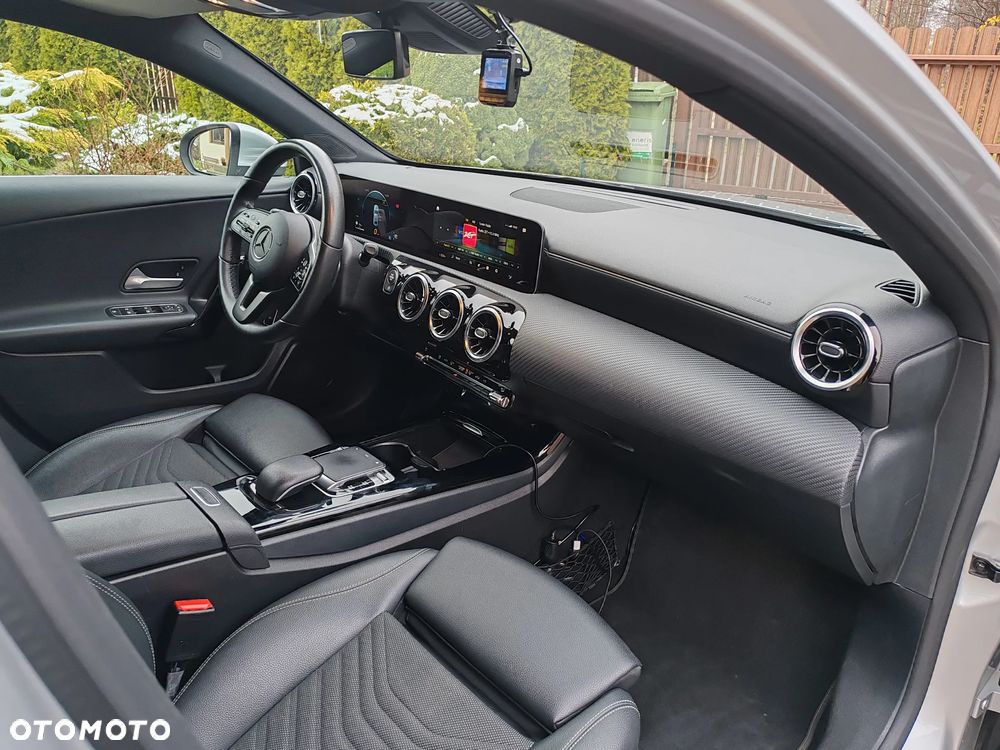 Mercedes-Benz Klasa A 180 d 7G-DCT Edition 19 - 16