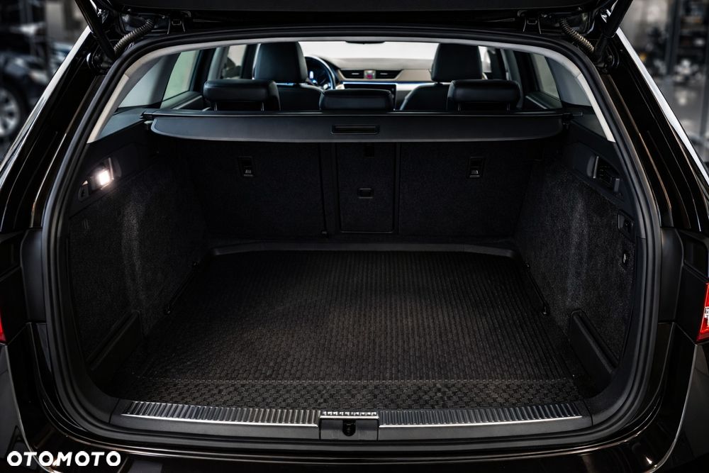 Skoda Superb 2.0 TDI SCR Sportline DSG - 10