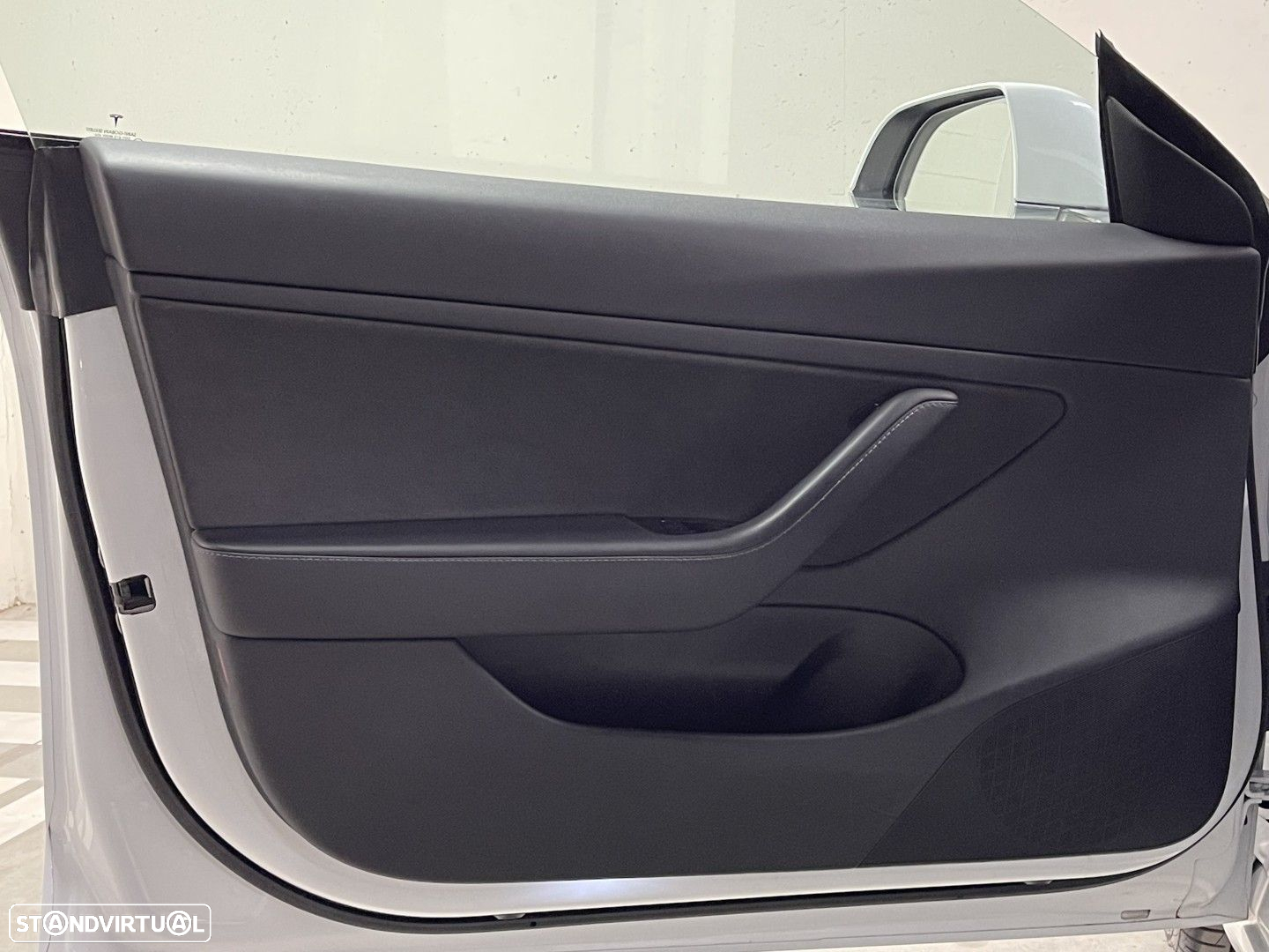 Tesla Model 3 - 29
