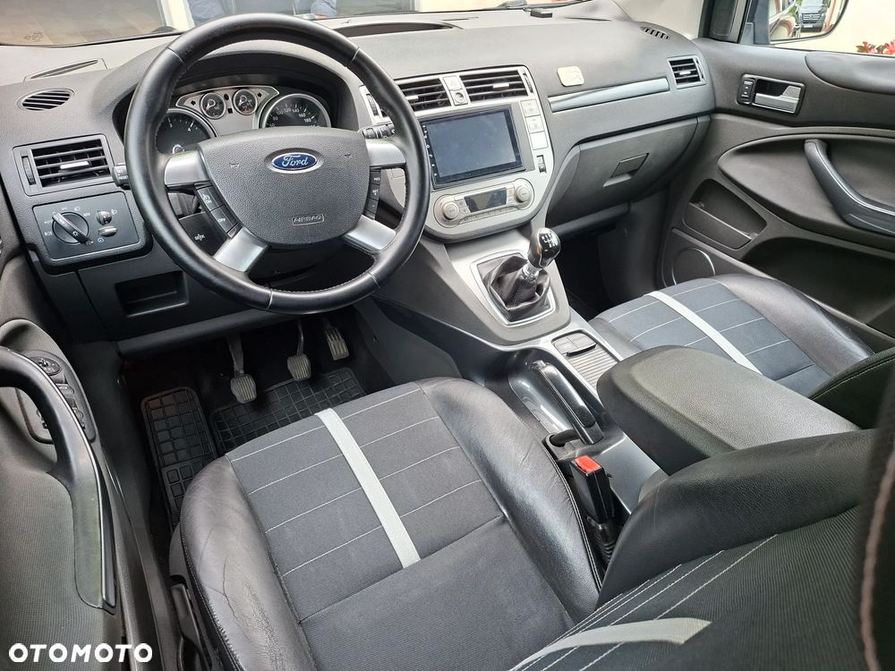 Ford Kuga 2.0 TDCi 4x4 Titanium - 13