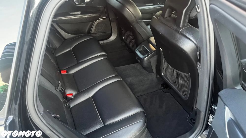 Volvo V90 D4 Momentum - 14