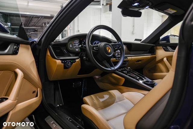 Porsche 911 Carrera S - 5