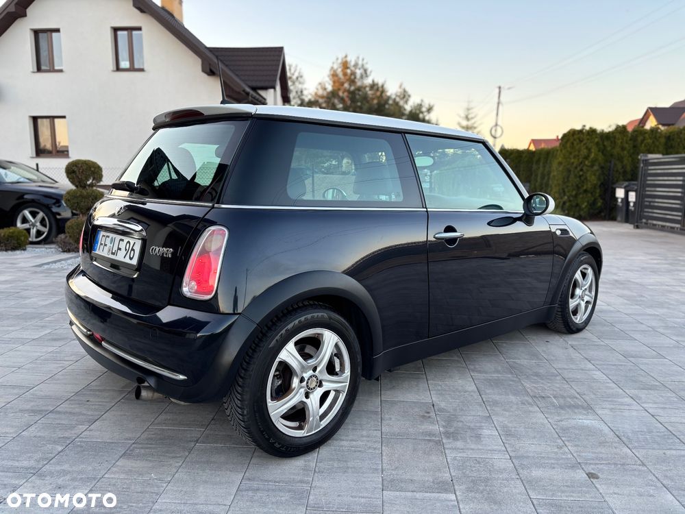 MINI Cooper Standard - 4