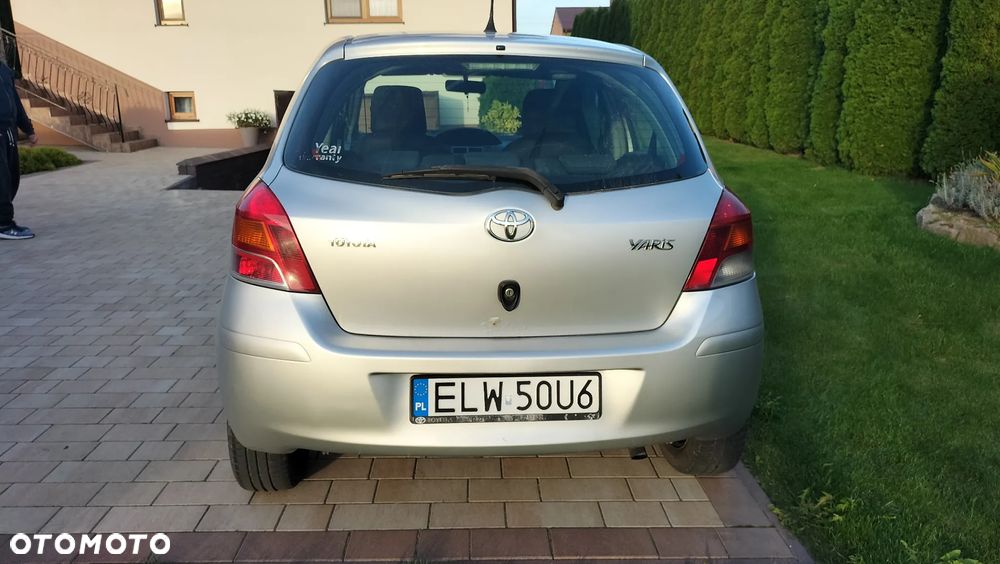 Toyota Yaris 1.4 D-4D Terra - 4